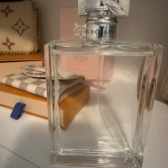 Romance Perfume🩶 - Picture 3 of 4